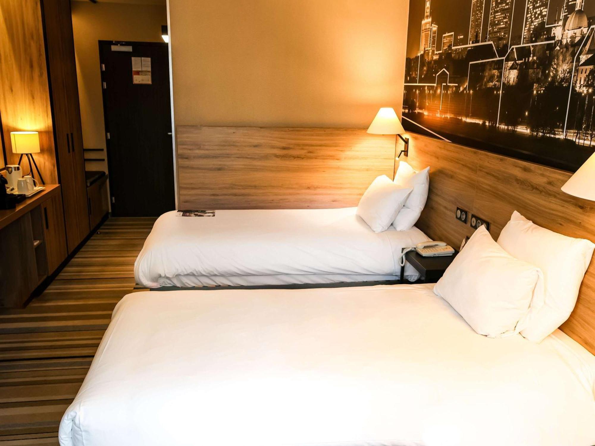 Mercure Warszawa Centrum Екстер'єр фото