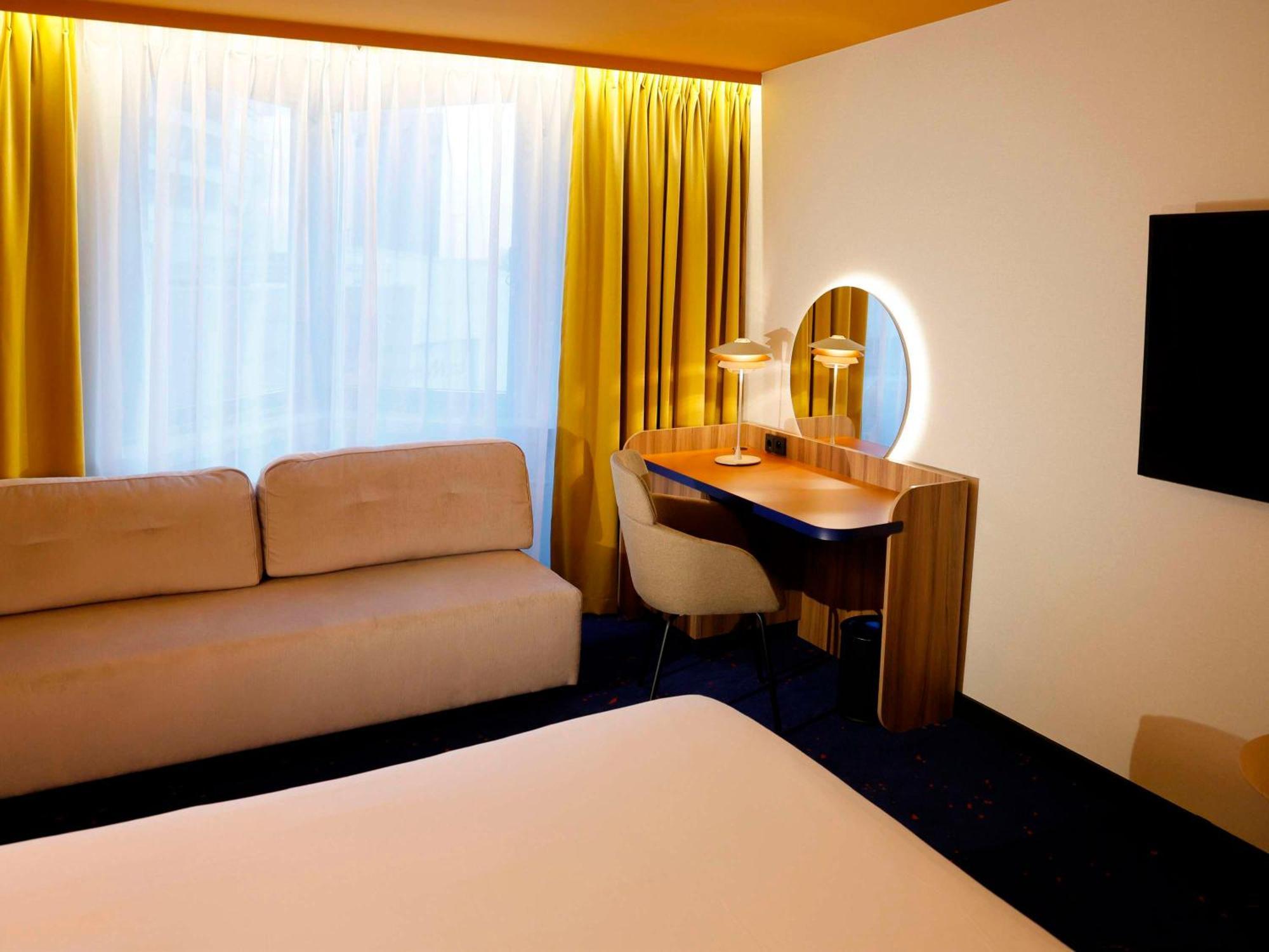 Mercure Warszawa Centrum Екстер'єр фото